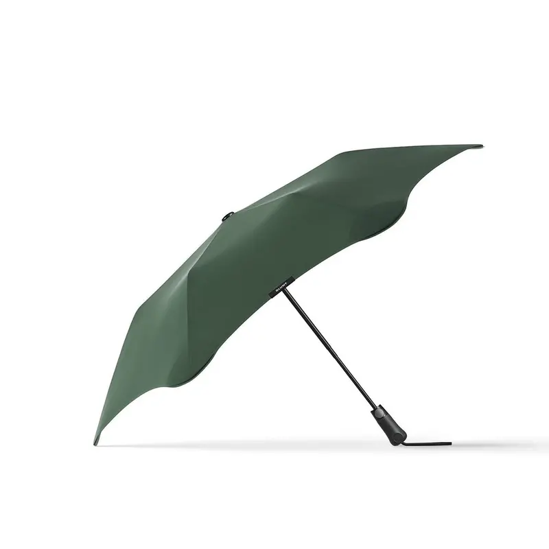 Blunt Metro Compact Umbrella In Forest Green – Wind-Resistant & Portable 1