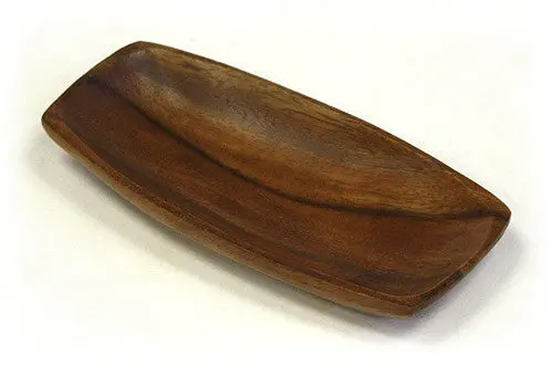 Organic Canoe-Shaped Acacia Serving Plate – 8.5-Inch Mountain Woods Brown Accent 1